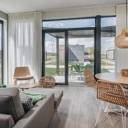 Comfy With Microwave, Near Markermeer Wijdenes