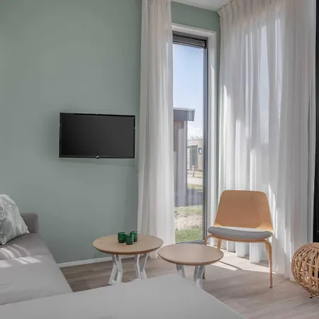 Comfy With Microwave, Near Markermeer